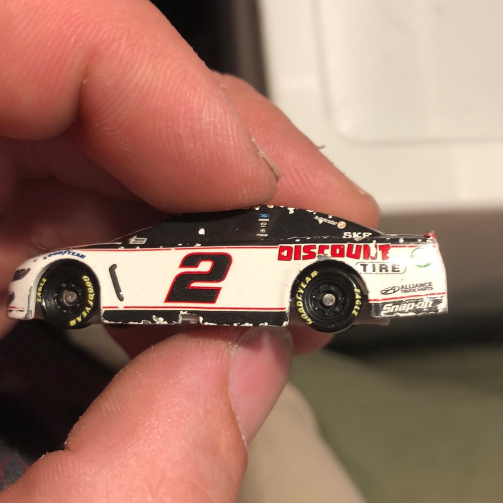 Discount tires Racing Car #2 - Picture 9 of 9